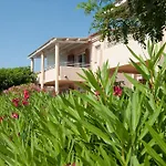 Residence Pierre & Vacances Arinella * לומיו