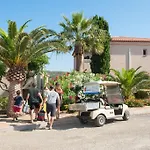 Residence Pierre & Vacances Arinella * לומיו