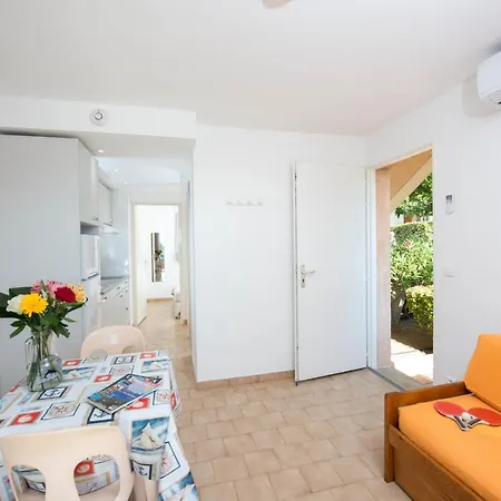 Arinella Apartment *