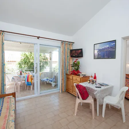 Arinella Apartment *